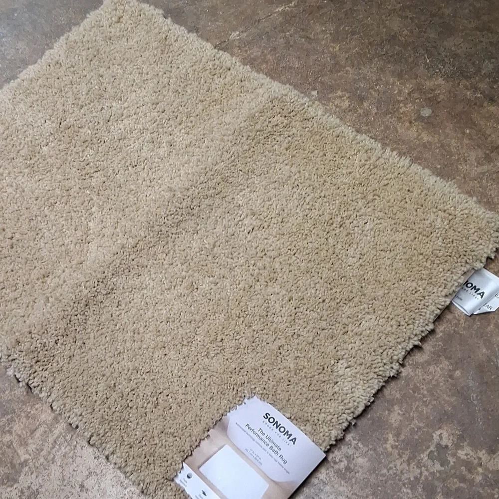 NWT Sonoma Ultimate Performance Beige Bath Mat